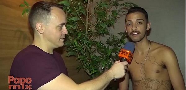  No Clube dos Pauzudos, PapoMix entrevista pornstar Renato